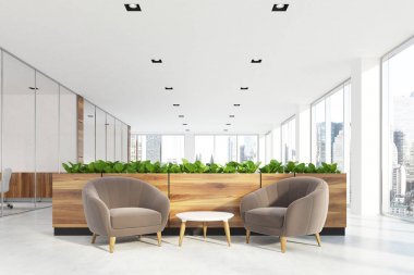 Bej koltuk alanı, çim bekliyor