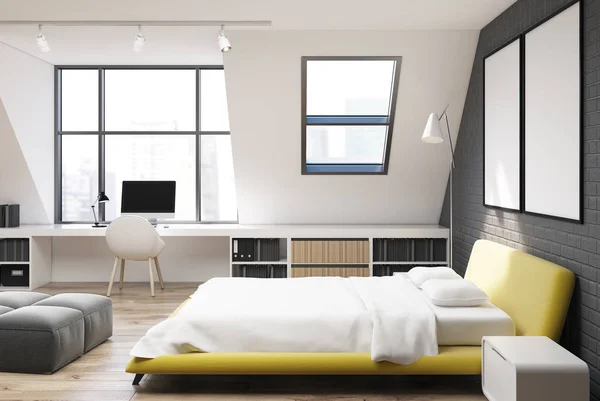 Цегляна настінна спальня і домашній офіс, жовтий, сторона — стокове фото
