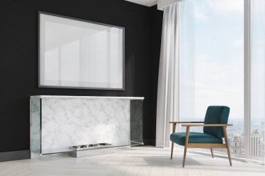 Siyah oturma odası, şömine ve mavi koltuk