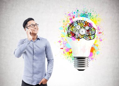 Telefon, iş fikri Asya iş adamı