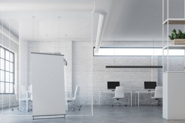 Beyaz tuğla ve cam açık alan ofis, poster