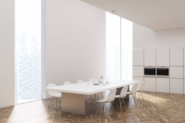 Bir tablo, Fırınlar, yan ile beyaz ve ahşap mutfak