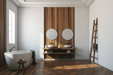 Beyaz ve ahşap banyo, beyaz küvet, ayna