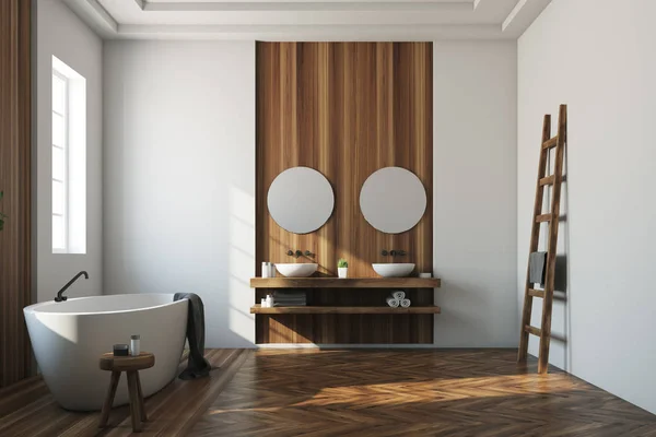 Badrum i vitt och trä, vita badkar, spegel — Stockfoto