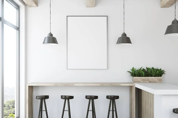 Biały drewniany bar, stojak i plakat zbliżenie Obrazek Stockowy