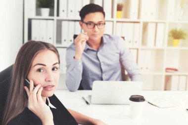 İş, iletişim yöneticileri