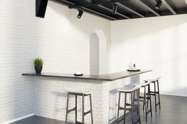 Tuğla mutfak bar, dışkı ve bir kapı, gri köşe