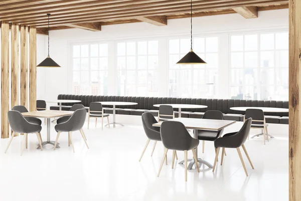 Beyaz ve ahşap çatı kafe, yan