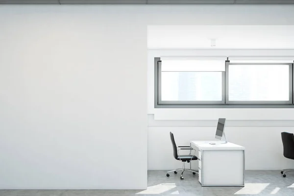 Oficina de espacio abierto, una pared blanca en blanco — Foto de Stock