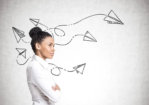 African American businesswoman, paper planes — Stock Photo, Image