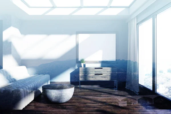 Soggiorno minimalista grigio, divano, poster tonica — Foto Stock
