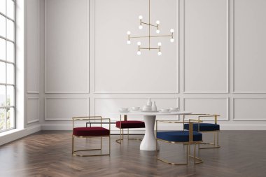 Çatı katı yemek odası, mavi ve kırmızı sandalye, Masa