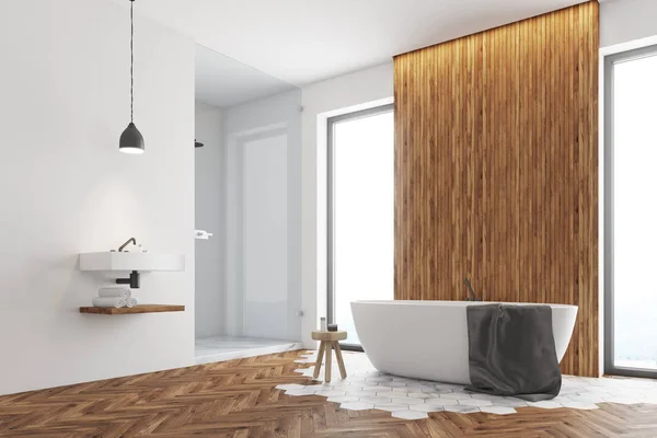 Weiße und dunkle Badezimmerecke aus Holz — Stockfoto
