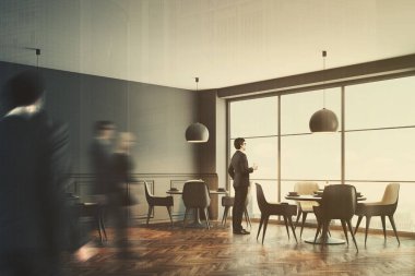 Tonda gri kafe iç köşe, gri sandalye