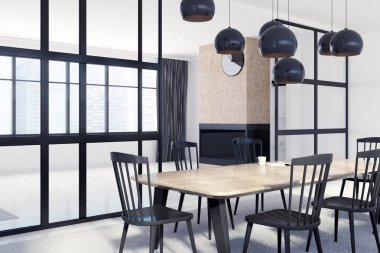 Beyaz yemek odası köşesi, şömine