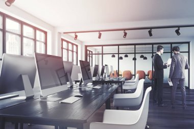 Kadar açık alan ofis iç yakın tonda