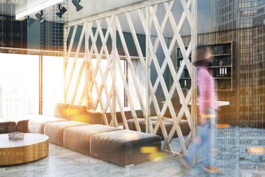 Gri ve ahşap salon köşe, tablo bulanıklık