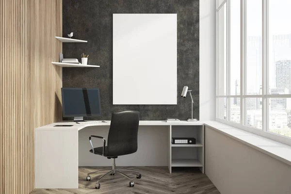 Чорний і дерев'яний інтер'єр домашнього офісу крупним планом — стокове фото