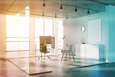 Beyaz ve cam ofis lobi, tonda merdiven yan