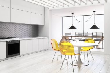 Beyaz ve gri mutfak ve yemek odası yan