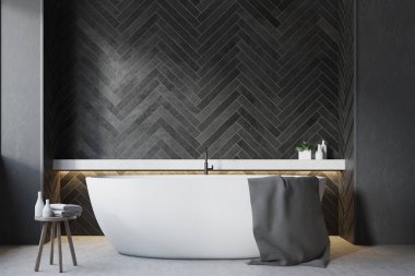 Siyah ahşap banyo, yuvarlak küvet yakın çekim