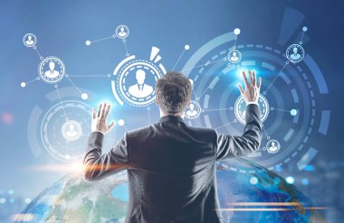 Eller havaya, Hud ağ ile işadamı