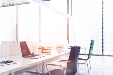 Panoramik açık alan office yakın kadar tonda