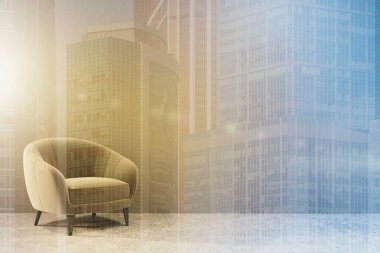 Tonda boş beyaz oda, bej koltuk