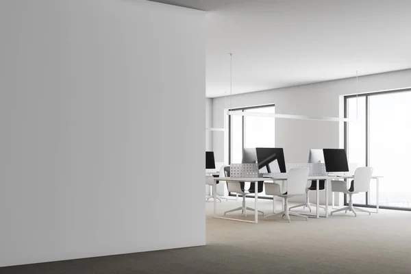 Modern fehér office sarok, fal mellett — Stock Fotó