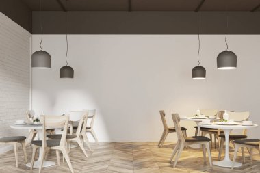 Beyaz Cafe iç ahşap zemin ile