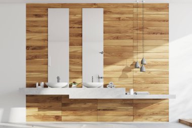 Ahşap banyo, lavabo ve lambalar
