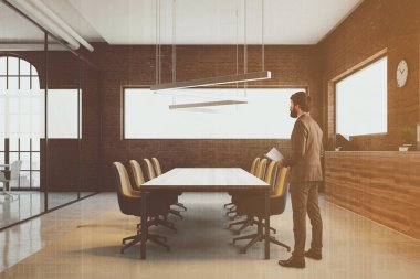 Konferans odası iç, tuğla