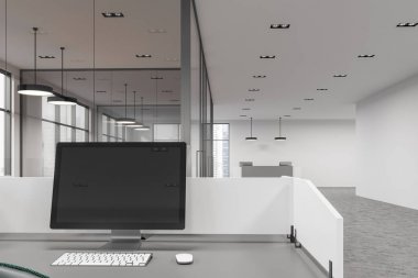 Ofis Masası siyah bilgisayar ekranında