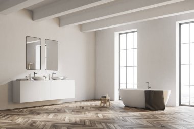 Ahşap zemin ile beyaz bir banyo köşesinde