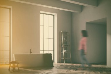 Beyaz gri banyo köşesi bulanık küvette