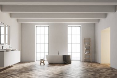 İç ahşap zemin ile beyaz bir banyo