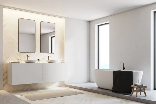 Branco e banheiro de madeira interior, lateral — Fotografia de Stock