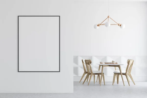 Comedor blanco, sillas de madera, póster en la pared — Foto de Stock