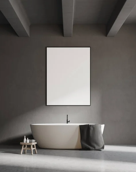 Banheira branca em um banheiro cinza, cartaz — Fotografia de Stock