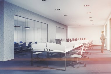 Siyah zemin açık alan office köşe tonda