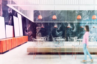 Siyah Mermer Restoran, posterler, kadın