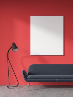 Parlak kırmızı oturma odası, gri kanepe, poster