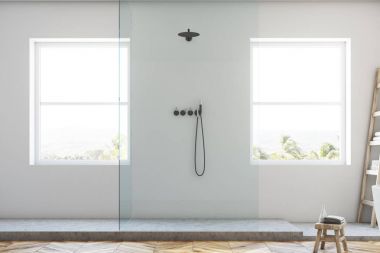 Modern beyaz duvar banyo duş