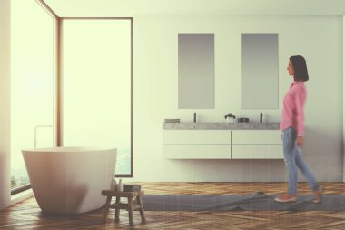 Panoramik beyaz banyo, çift lavabo tonda