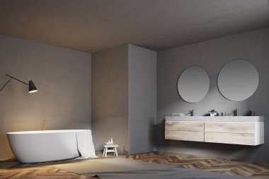 Beyaz küvet banyo köşesi, gri duvarlar