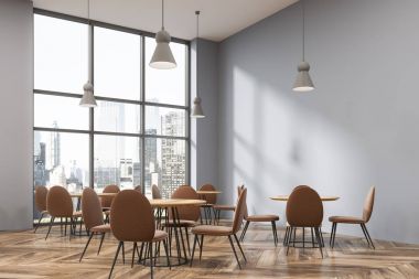 Şık çatı kafe köşesi, bej sandalye