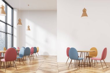 Modern çatı kafe sahte duvar ile