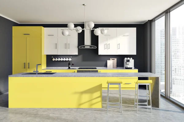 Gri duvar mutfak, sarı tezgahları — Stok fotoğraf