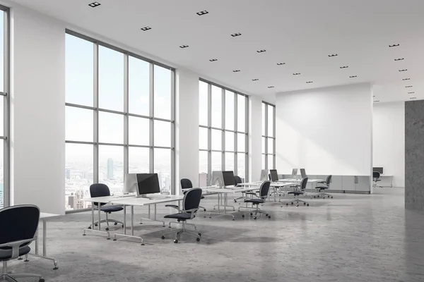Betonboden Großraum Büro Seitenansicht — Stockfoto