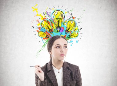 Dalgın işkadını kalemle, fikir